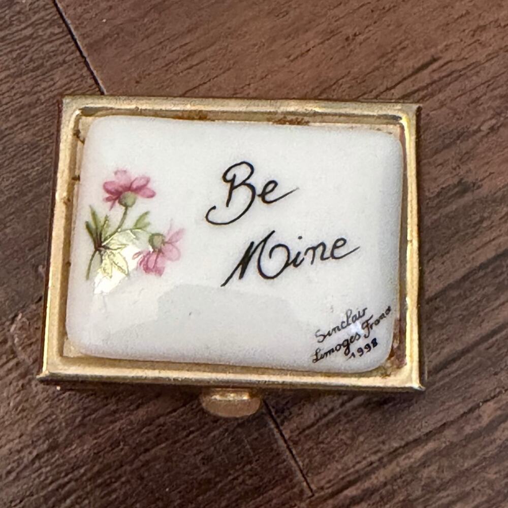 Vintage Limoges Trinket Box Hand Painted Porcelain Floral Be Mine 1998 Pillbox